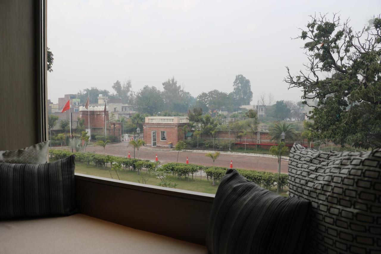 Welcomhotel By Itc Hotels, Raja Sansi, アムリトサル エクステリア 写真