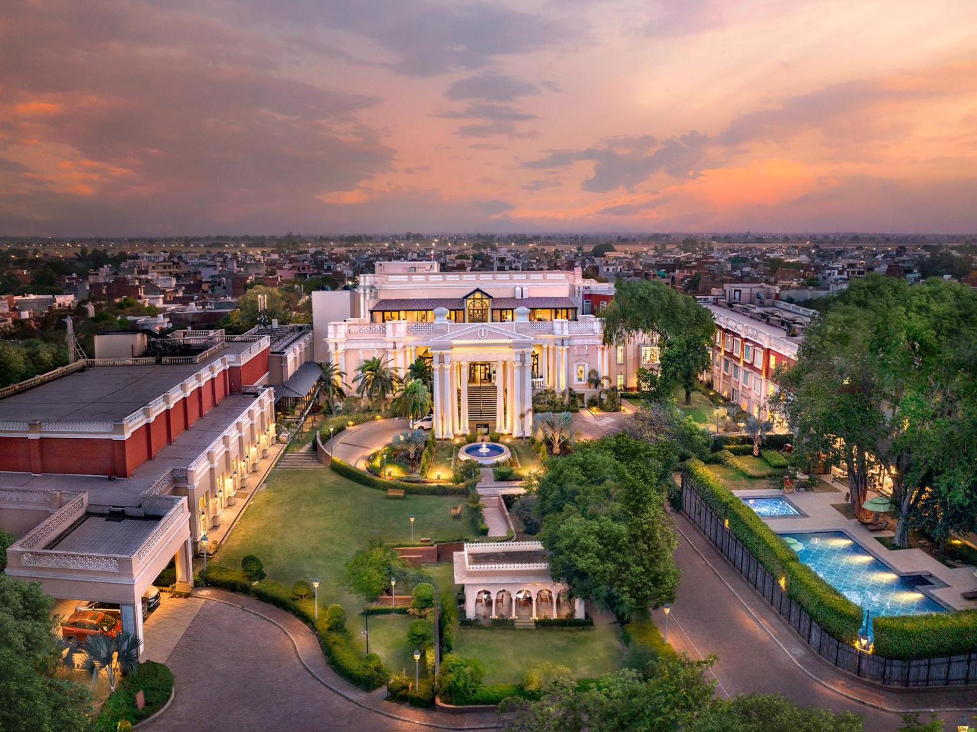 Welcomhotel By Itc Hotels, Raja Sansi, アムリトサル エクステリア 写真
